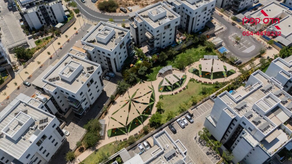 פארק מקסים לרווחת תושבי רחוב אלברט איינשטיין