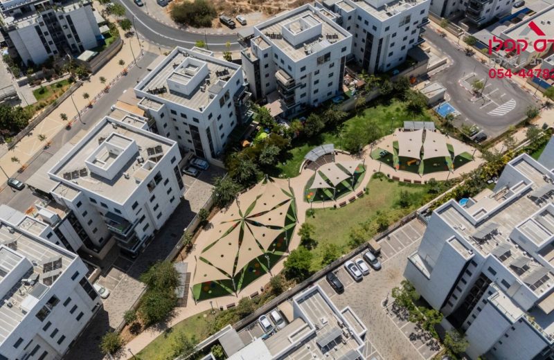 פארק מקסים לרווחת תושבי רחוב אלברט איינשטיין