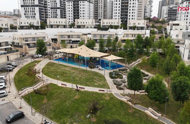 למכירה בפסגות אפק בראש העין בית דו משפחתי יפהפה