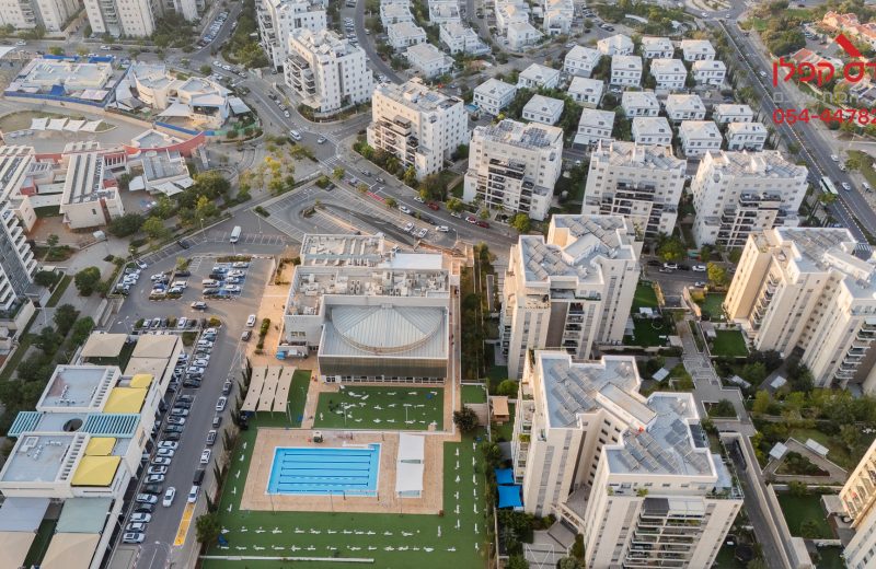 למכירה ברחוב יפה ירקוני, בפסגות אפק בראש העין, דירת 4 חדרים (5 במקור)